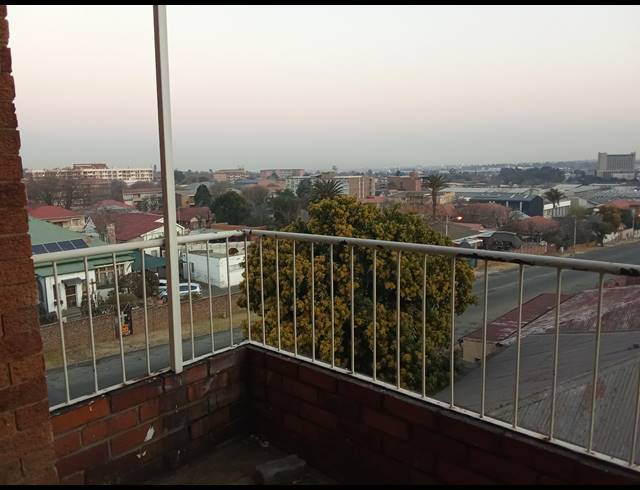 1 BEDROOM FLAT TO LET IN ALBERTON NORTH